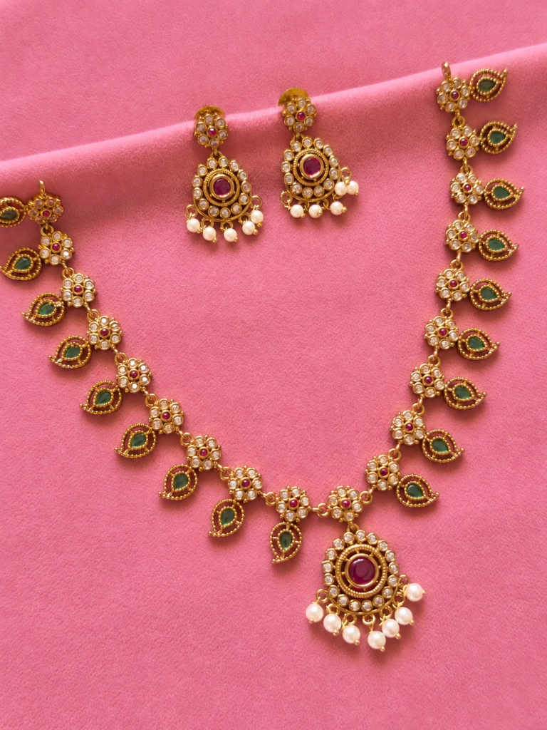 Antique Necklace TNK006