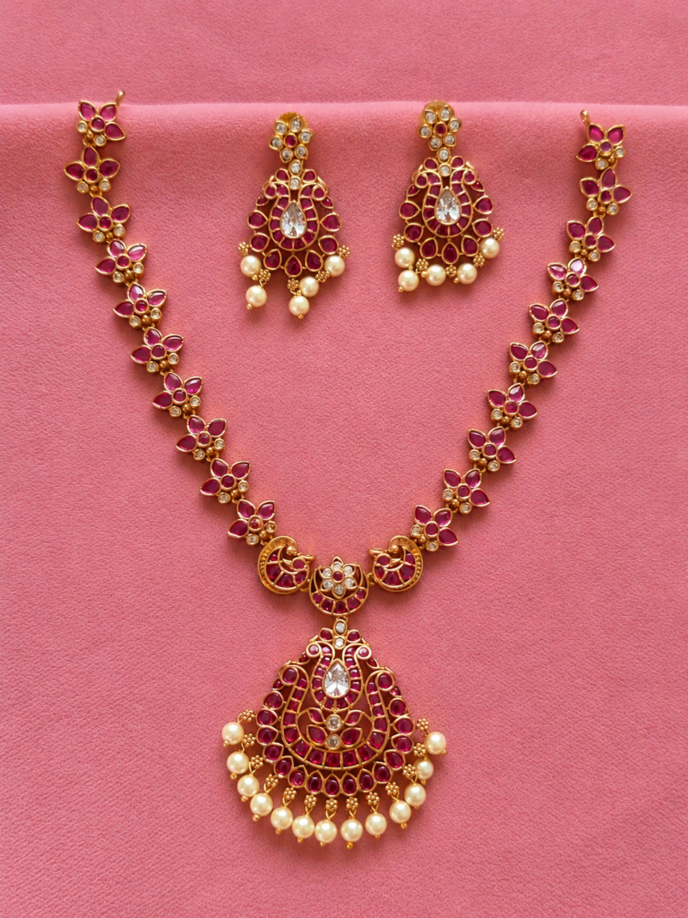 Antique Necklace TNK009